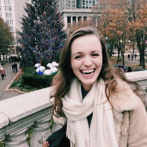 Meet your Posher, Caroline